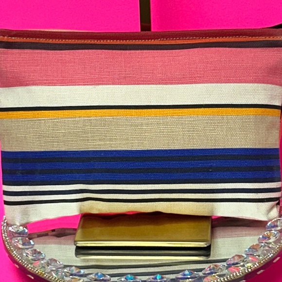 Kate Spade Canvas Large Bow Wristlet Approx. 10 x 7 - Picture 3 of 15